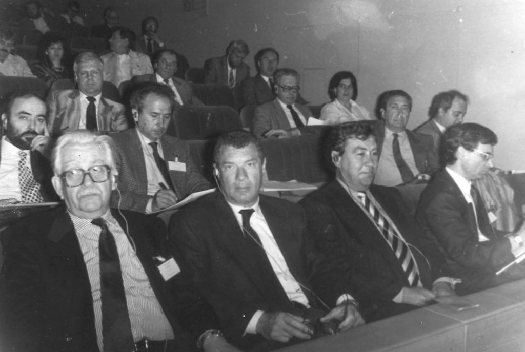 Avec Jean Marvier, Président de la branche artisanale CSNCRA - Automobile (à gauche), Claude Genot, Directeur de la CNAM et Patrick Guibaud, Directeur de la CNAM